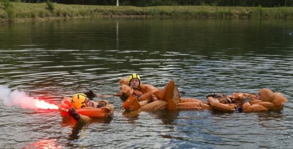 ЦПК. ТРЕНИРОВКИ ПО «ВОДНОМУ ВЫЖИВАНИЮ»